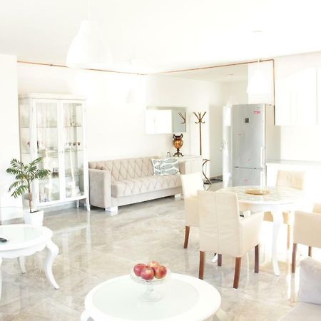 Lux House Olga Apartment Ruma Bagian luar foto
